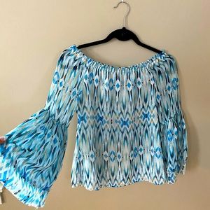 Gorgeous White House Black Market blouse